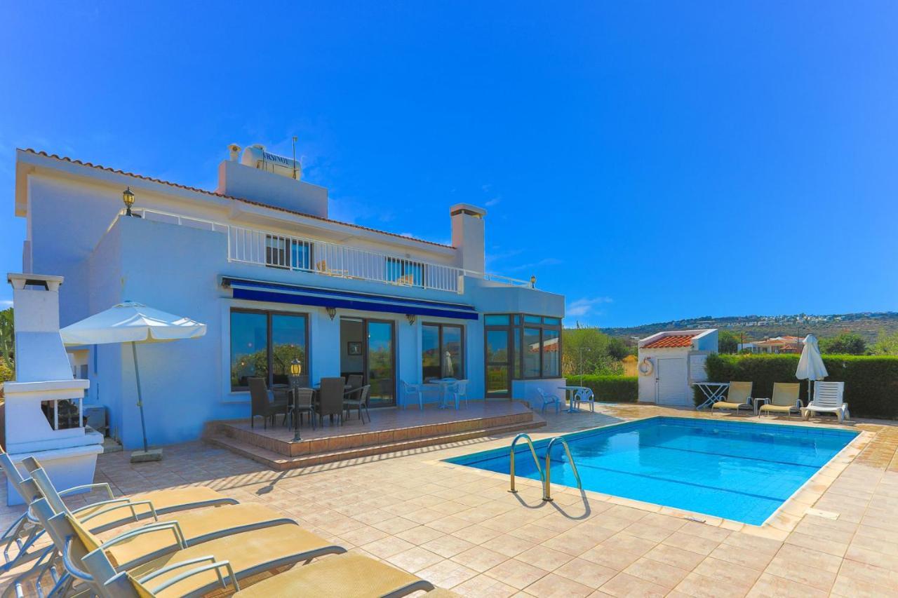 Stavriella Villa